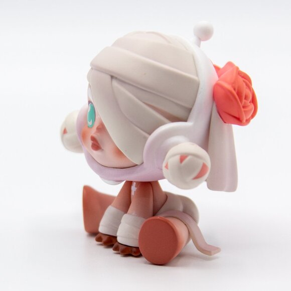 Popmart Skullpanda Ancient Castle Series: The Baby Zombie - Picture 3 of 6